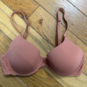 Victoria’s Secret Rose T-shirt Lightly Lined Demi Bra Size 32C